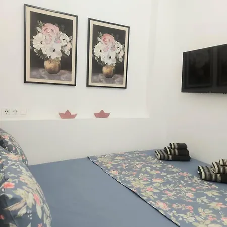 Holiday home Gard Maison Kythnos Canal