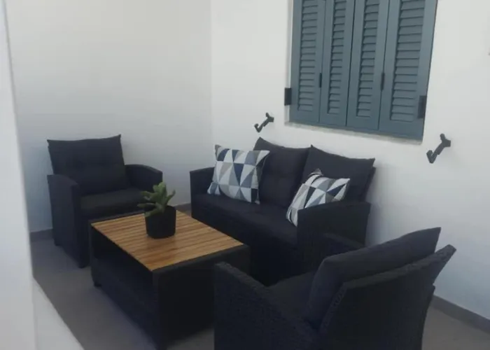 Gard Maison Kythnos Canal بيت للعطل